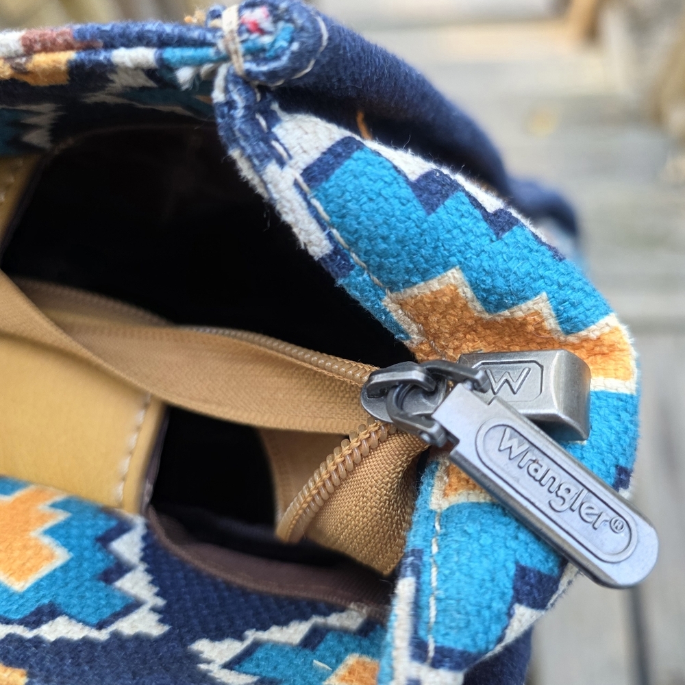 Wrangler Large Tote Purse Handbag Aztec Western Southwestern - Picture 6 of 8